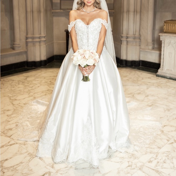 Sottero and Midgley Ivory Corset Wedding Gown